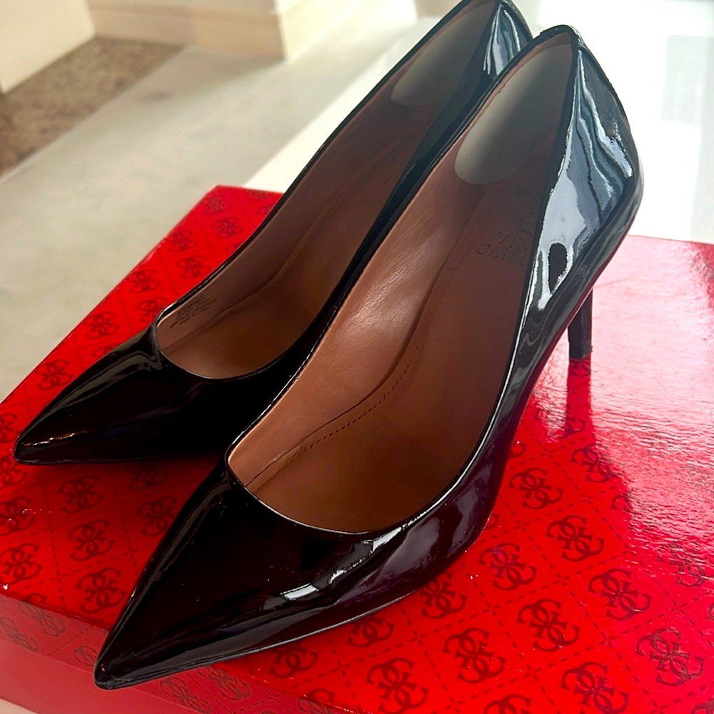 Vince Camuto black patent leather pumps